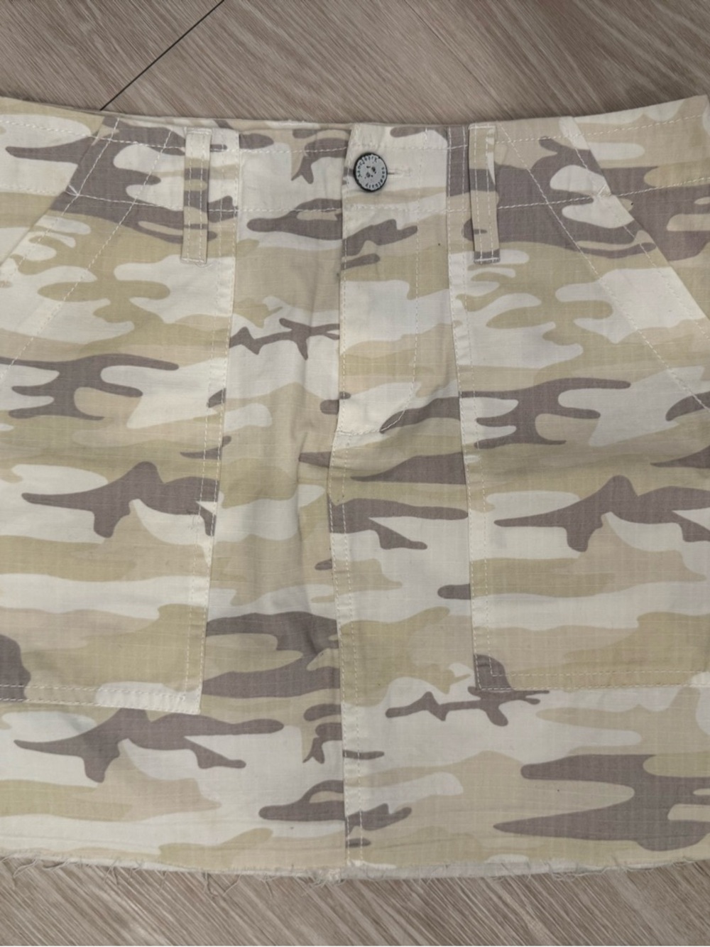 Sanctuary Beige and Cream Camo Mini Skirt